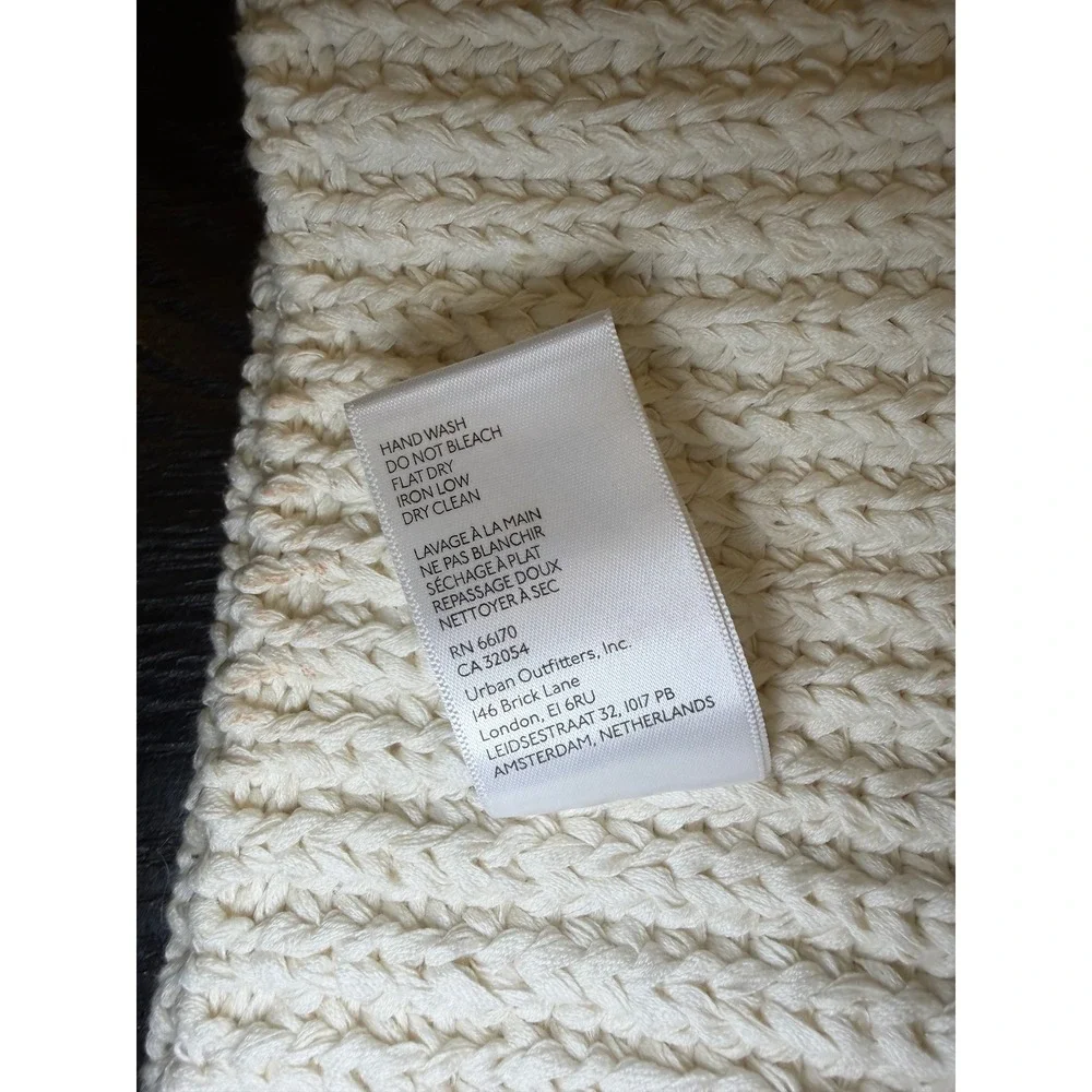 Urban Outfitters Cream Cotton Chunky Ribbed Beanie Hat Square Top